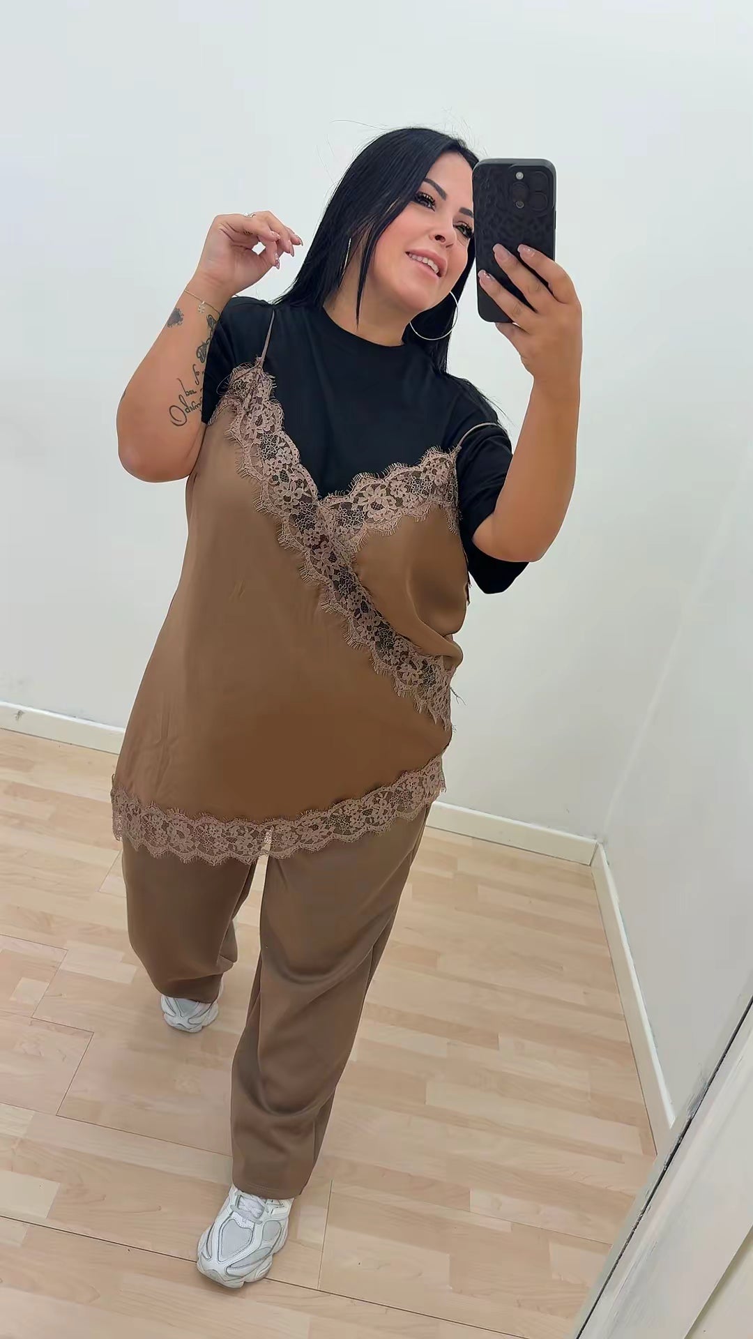 Top DANIELA